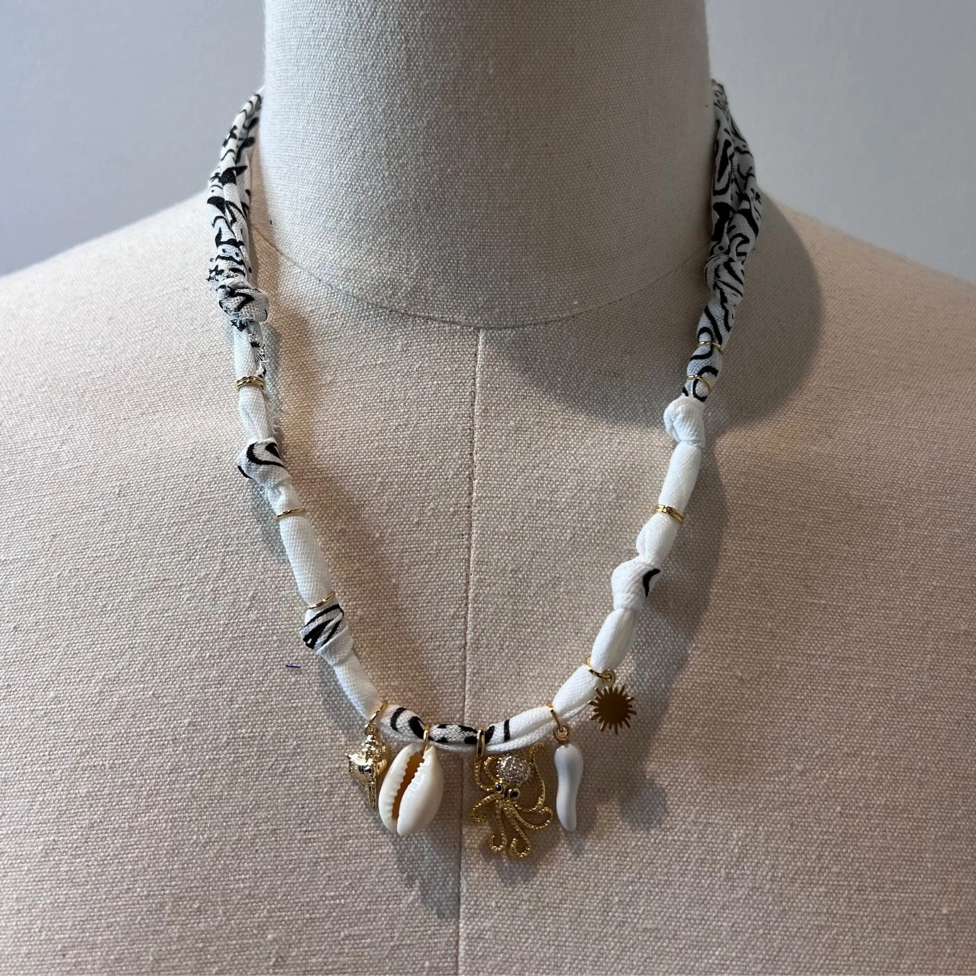 badhnati jewelry /--collier bandana 1