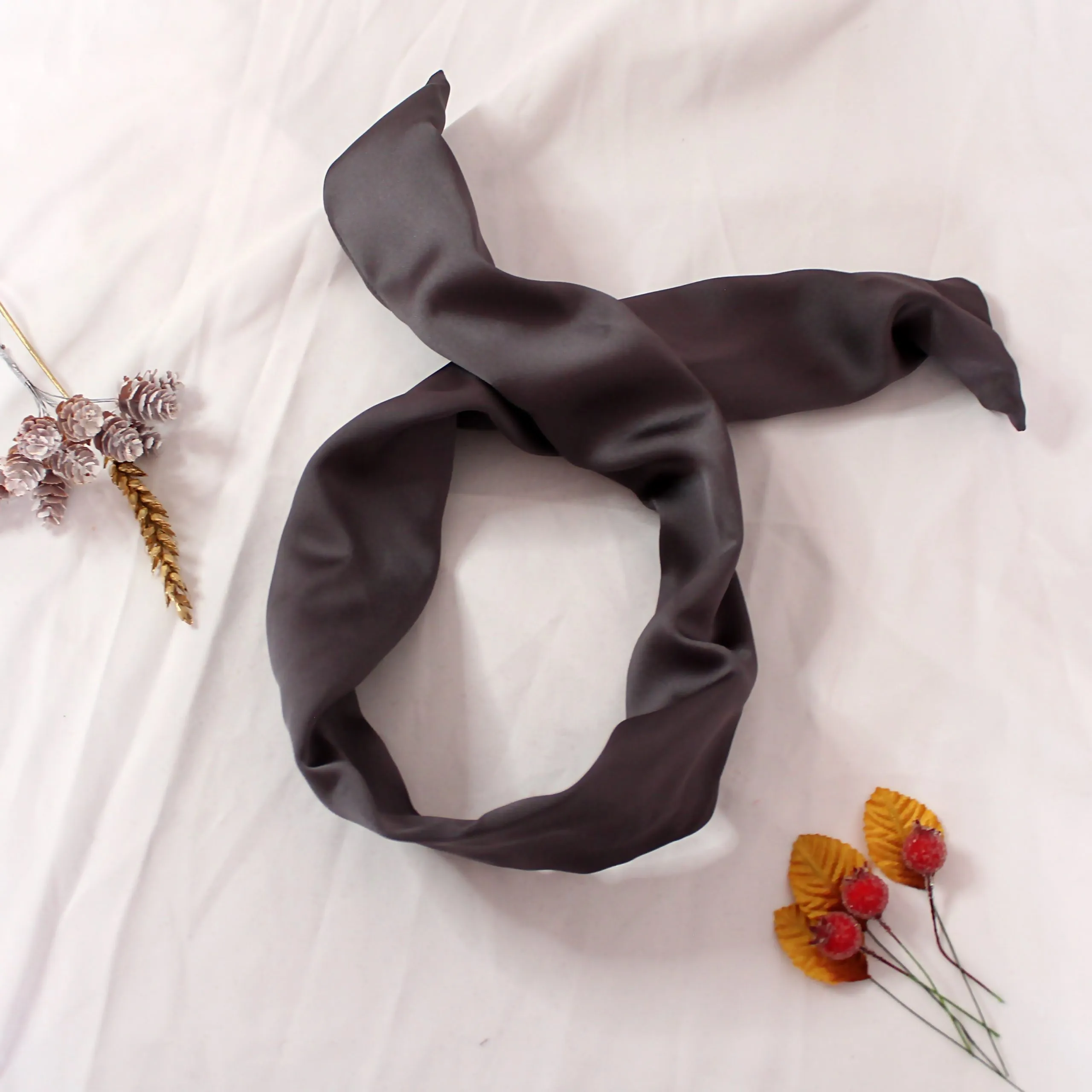 Bandeau cheveux flexible en satin gris - Soraya - ALEGRIHEAD