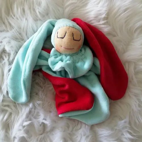 Doudou louny rouge et bleu mint