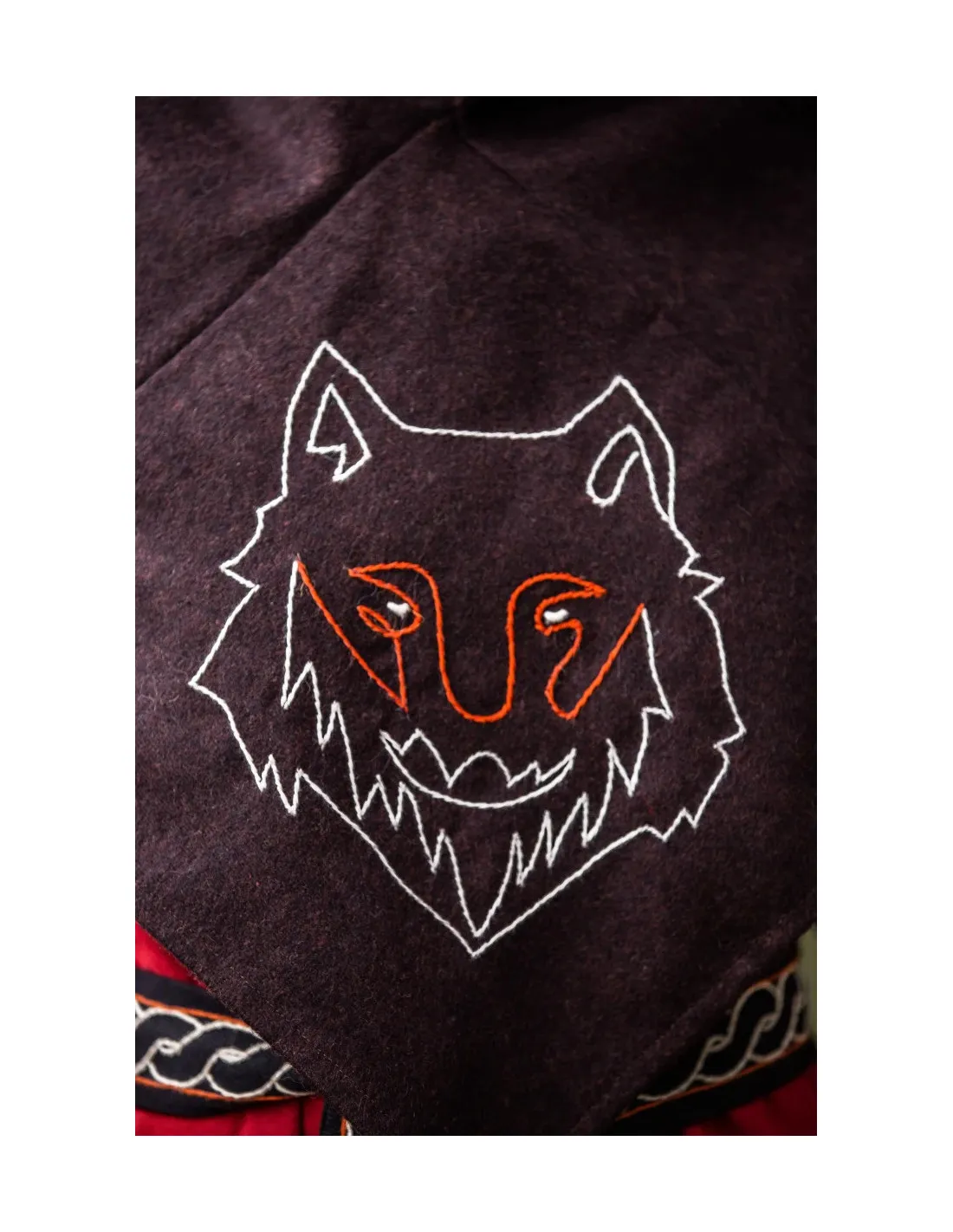 Gugel viking tête brune loup modèle Haldan ⚔️ Boutique Épées