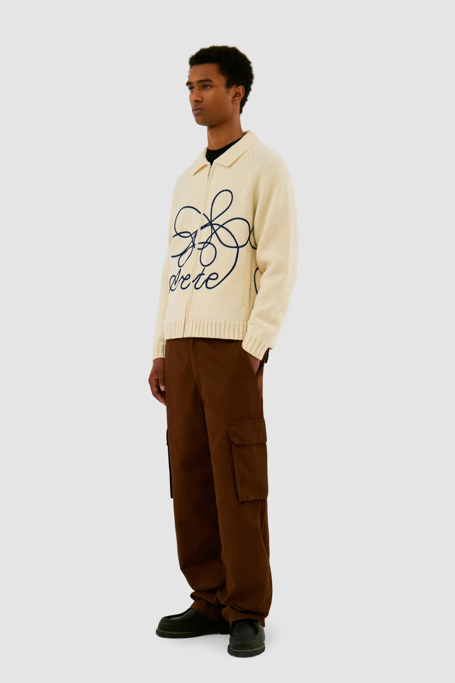 Logo fleur en tricot