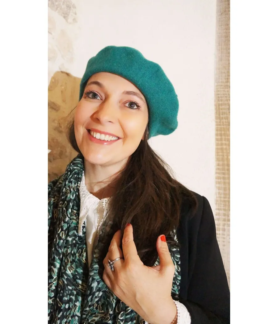 SANTAIA BERET TOLOSA LAINE VERT VIF QUALITE SUPERIEURE