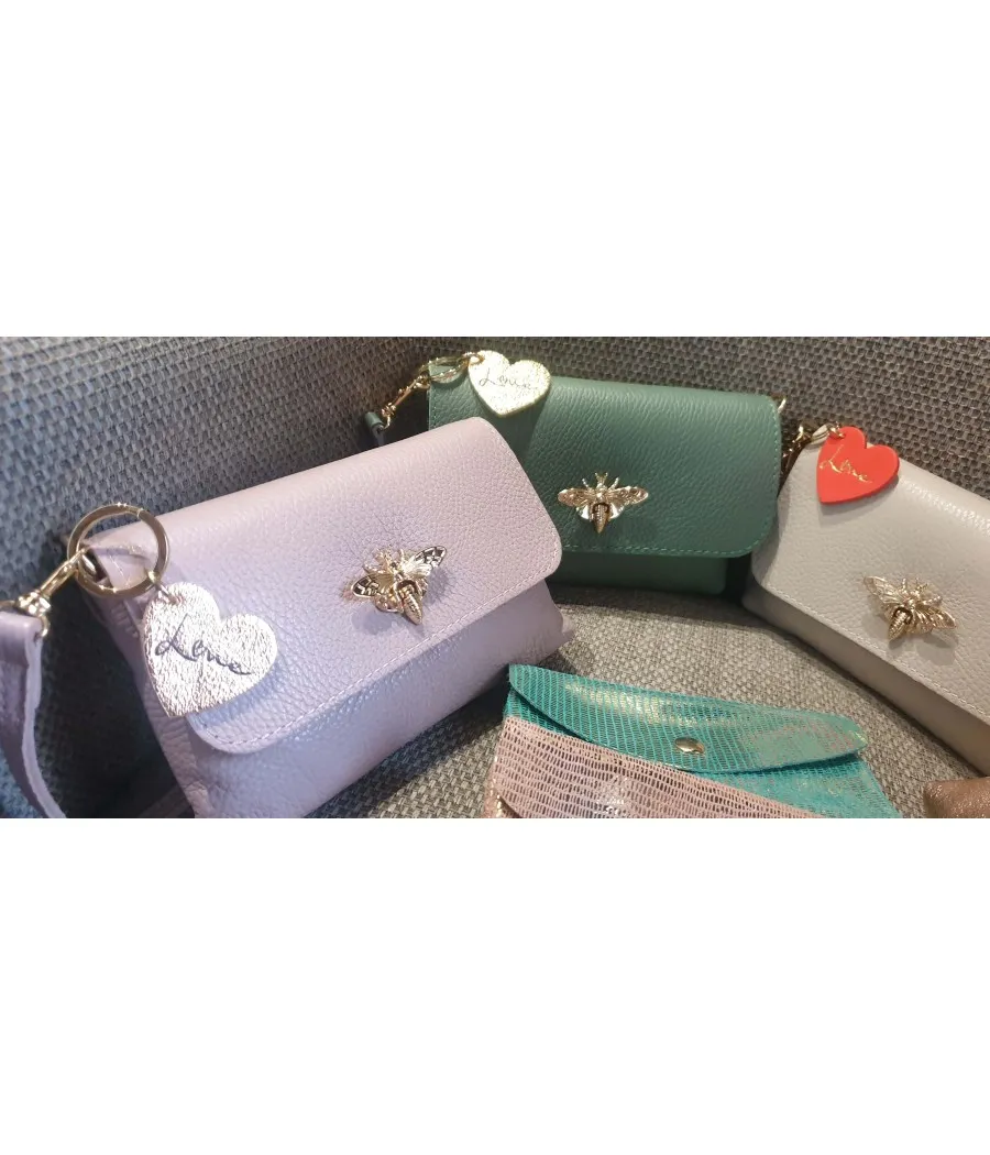 SANTAIA porte clés bijou sac coeur cuir rouge gravé love fait en italie